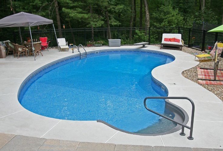 7D Kidney Inground Pool - South Egremont, MA