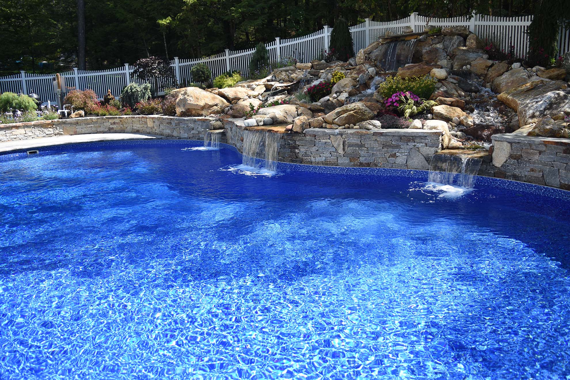 Home - Majestic Pools